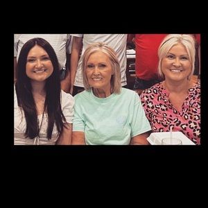 Meet your Posher, Stacy